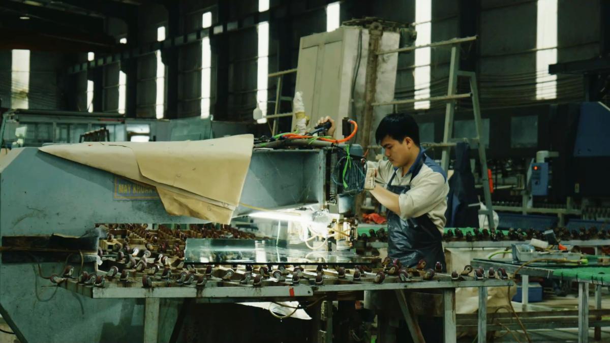 Nhà máy kính Thăng Long cam kết chất lượng
