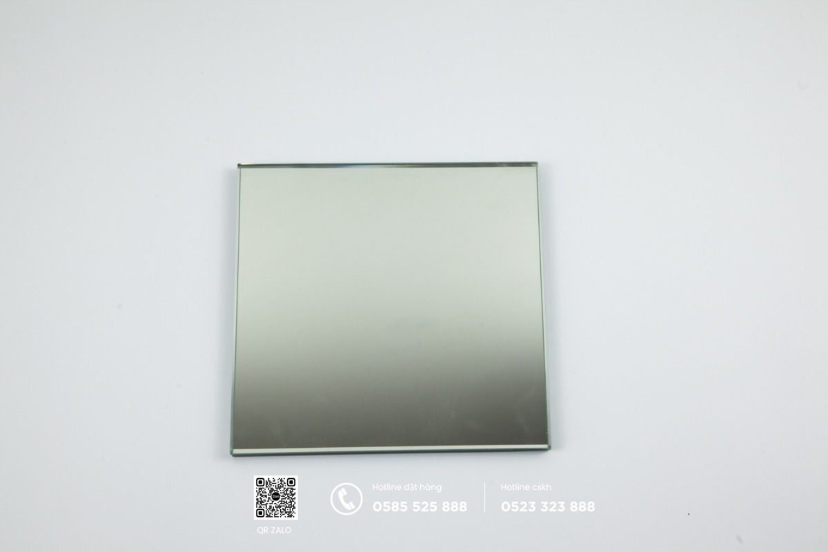 gương ốp tường phòng khách