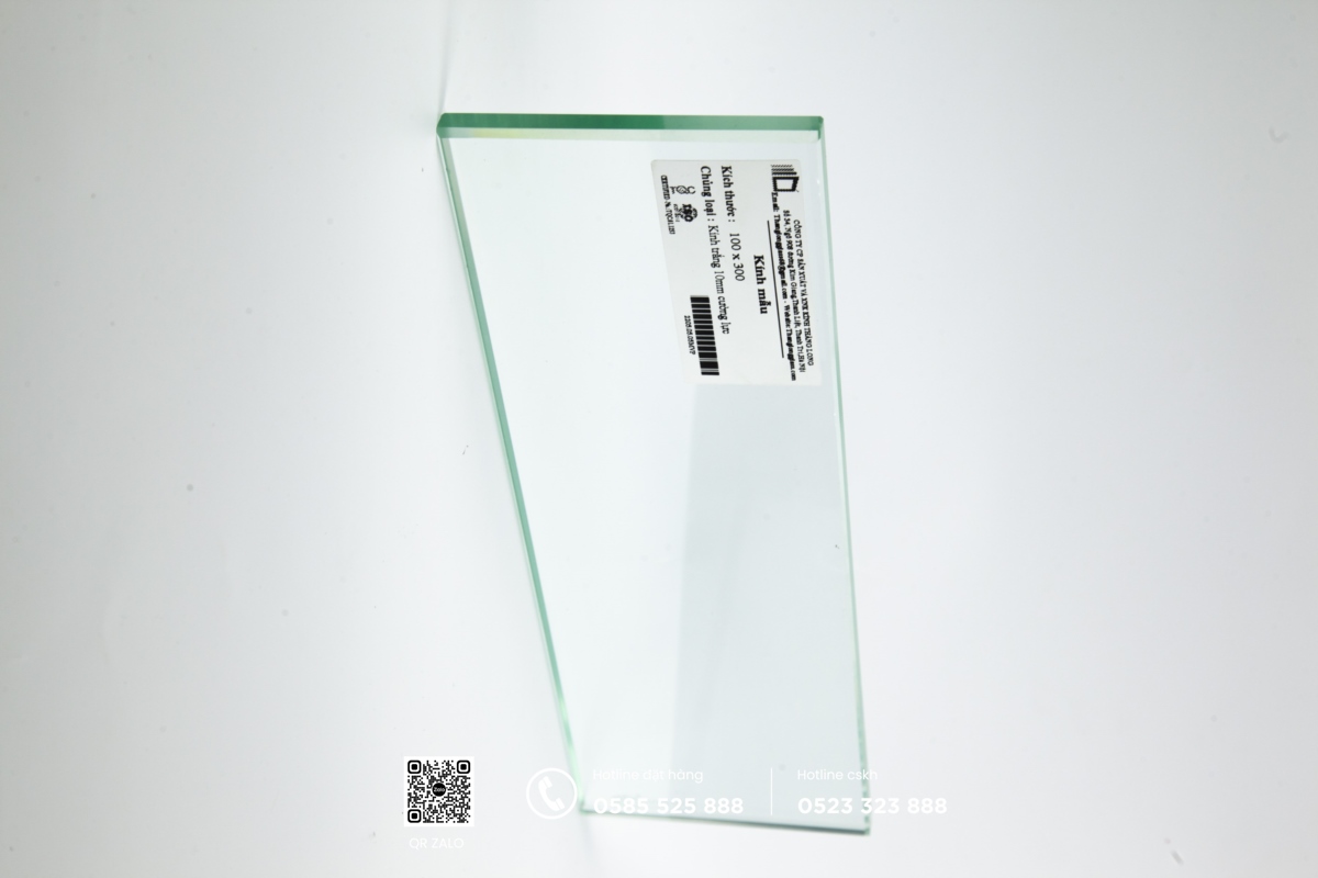 kính cường lực 10 ly giá bao nhiêu
