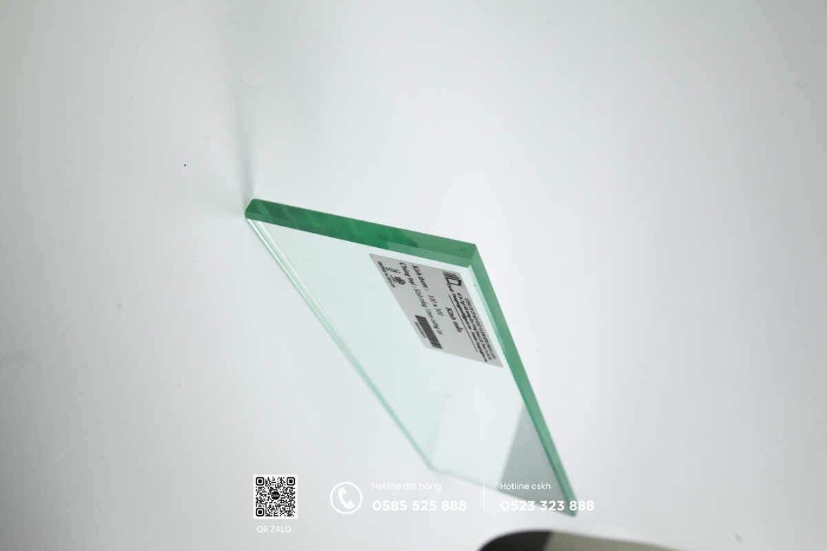 kính cường lực 10mm giá bao nhiêu