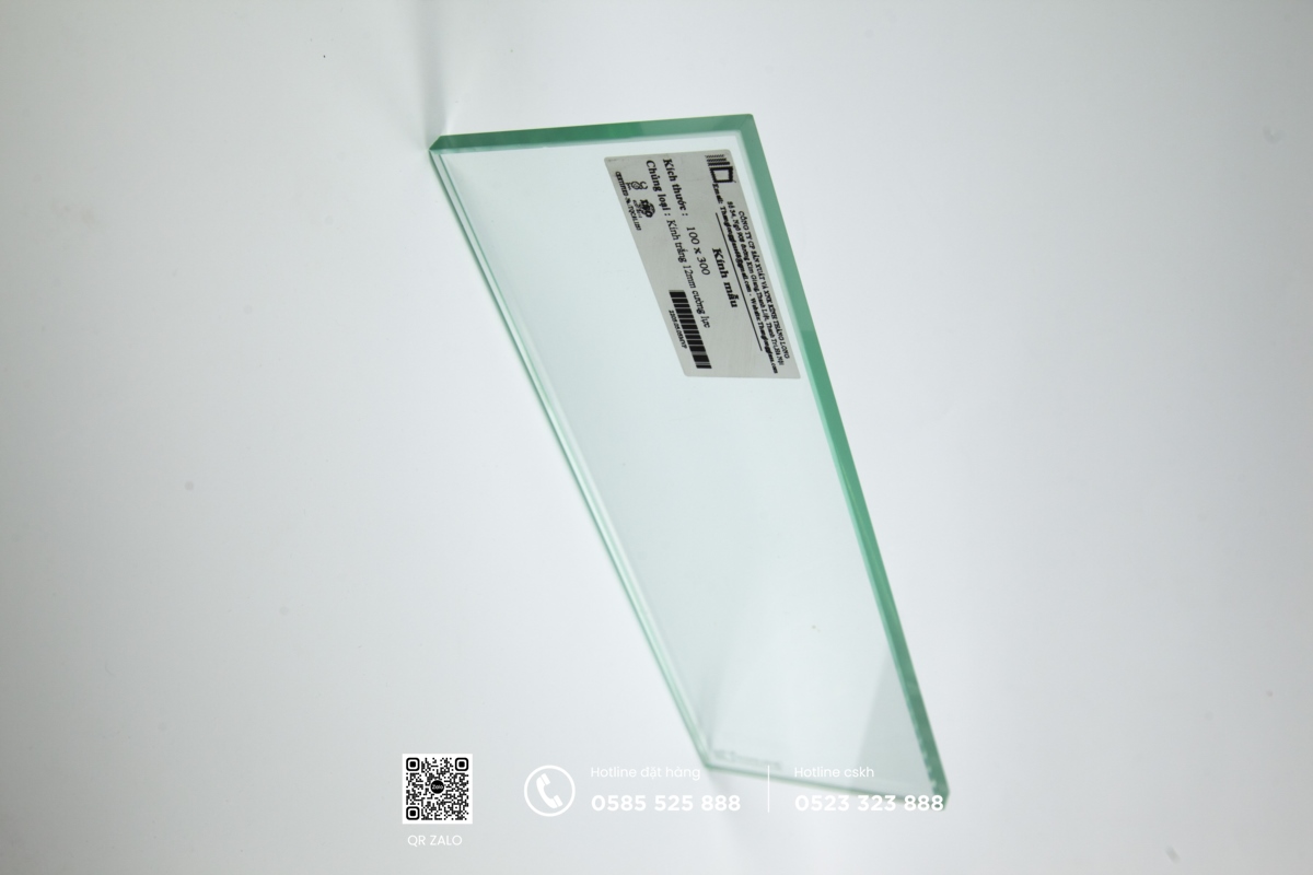 kính cường lực 12 ly giá bao nhiêu