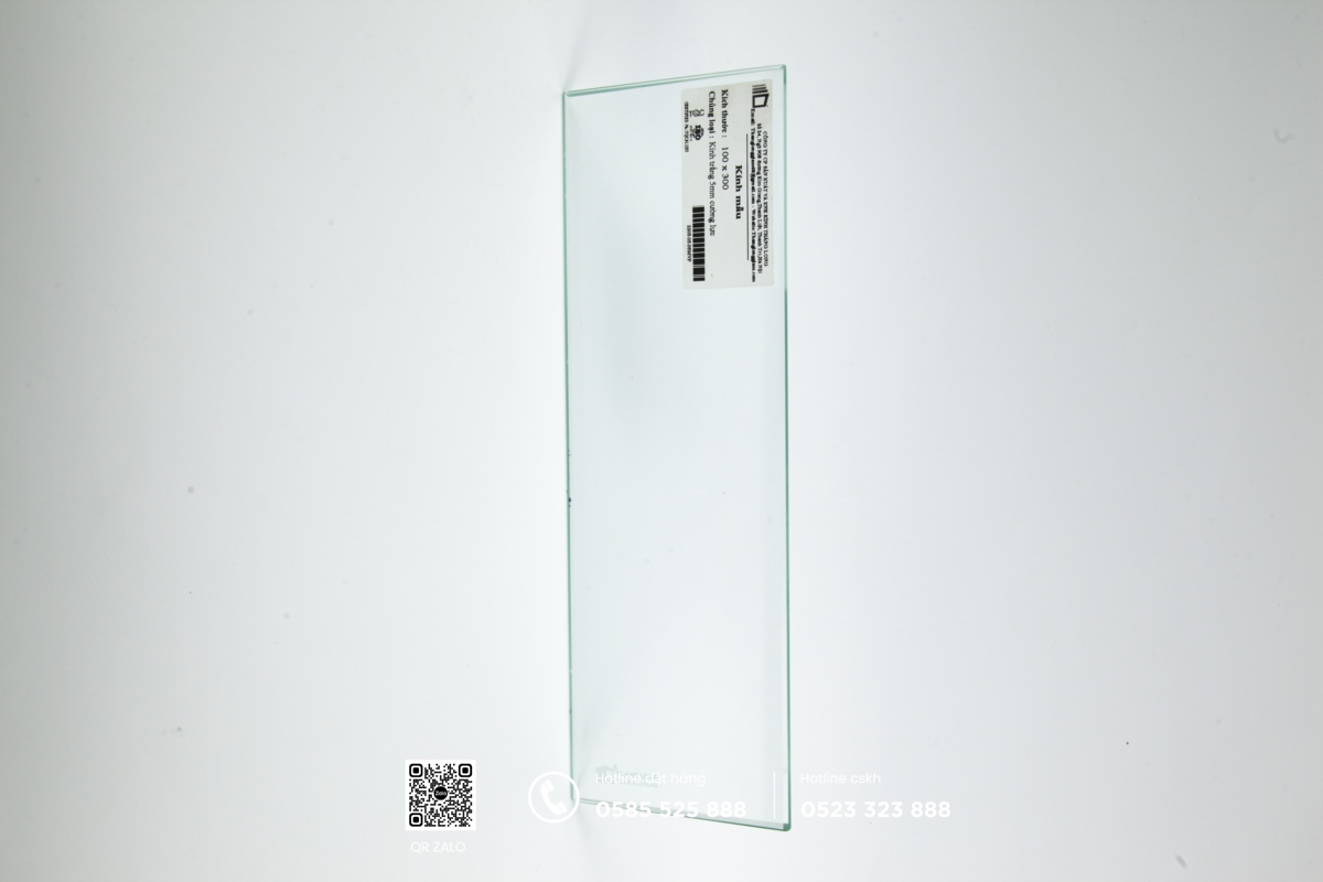 giá kính cường lực 5 ly