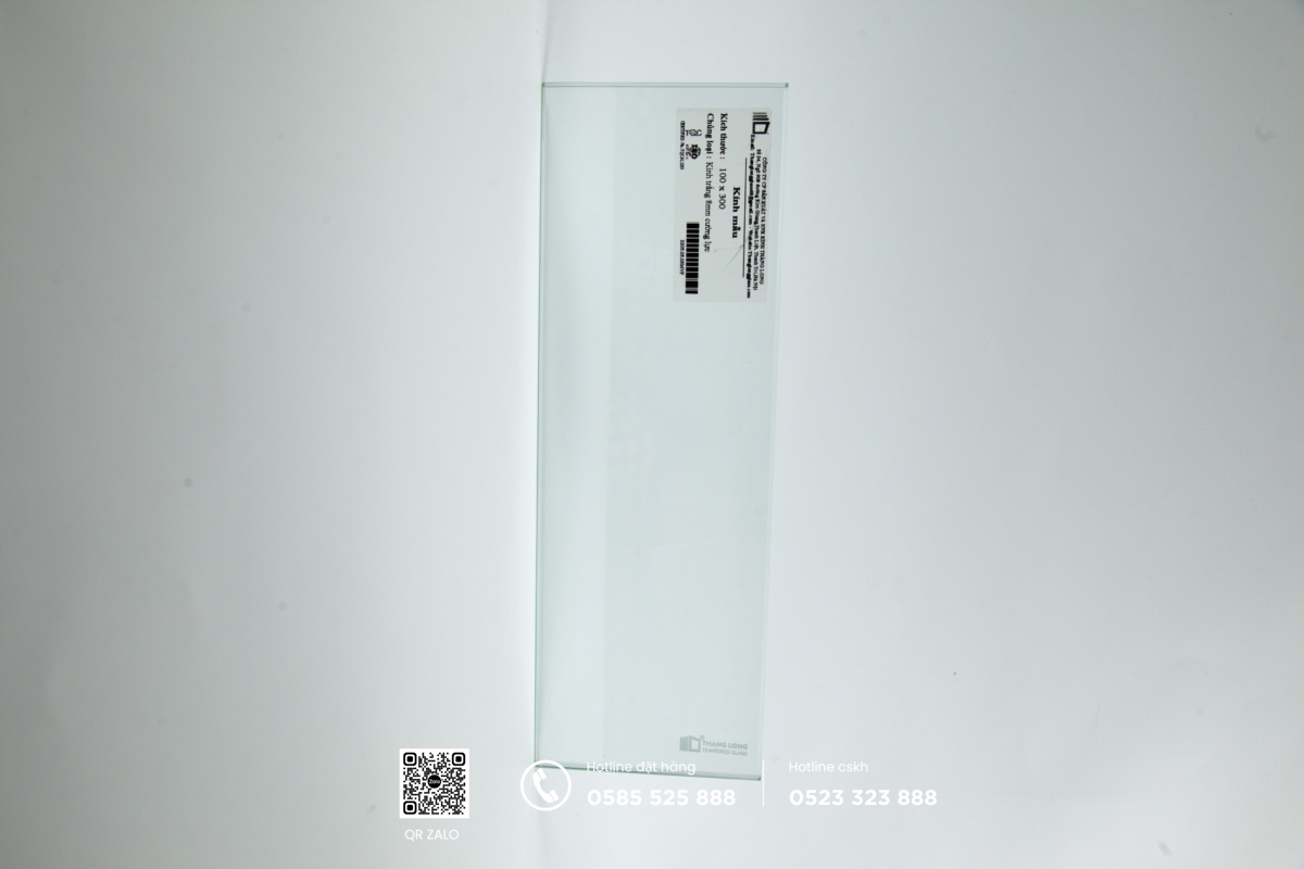 giá kính cường lực 8li