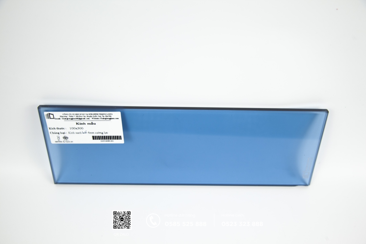 kính cường lực màu xanh da trời 8mm