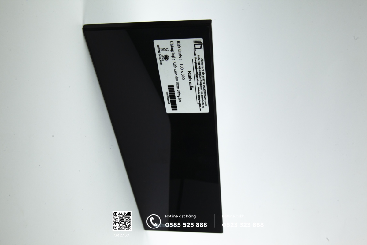 kính cường lực màu xanh đen đậm 10ly