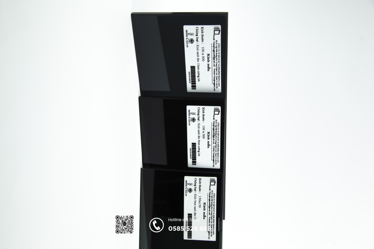 mái kính cường lực màu xanh đen