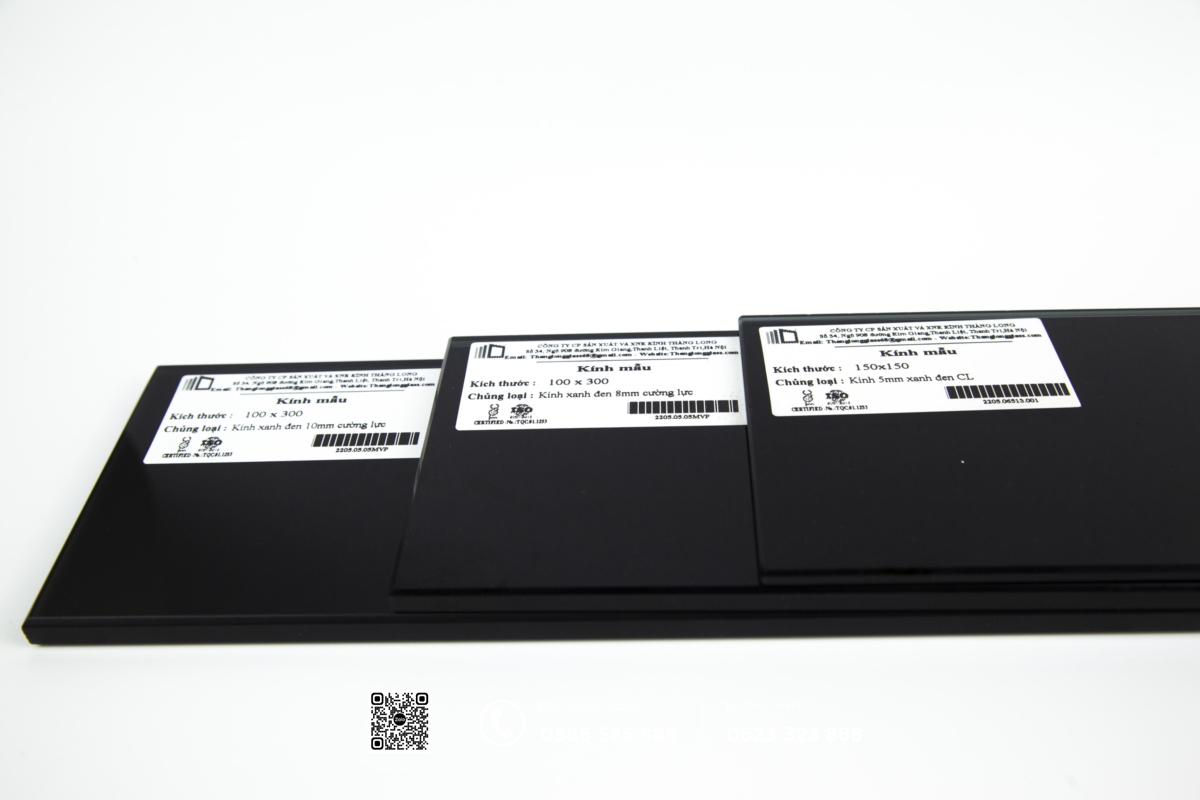 kính thủy màu xanh đen