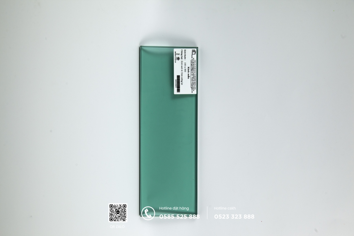 kính cường lực màu xanh lá nhạt 10mm