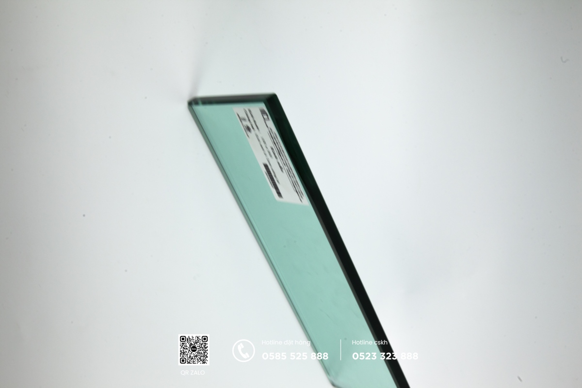 kính cường lực màu nâu trà 12mm