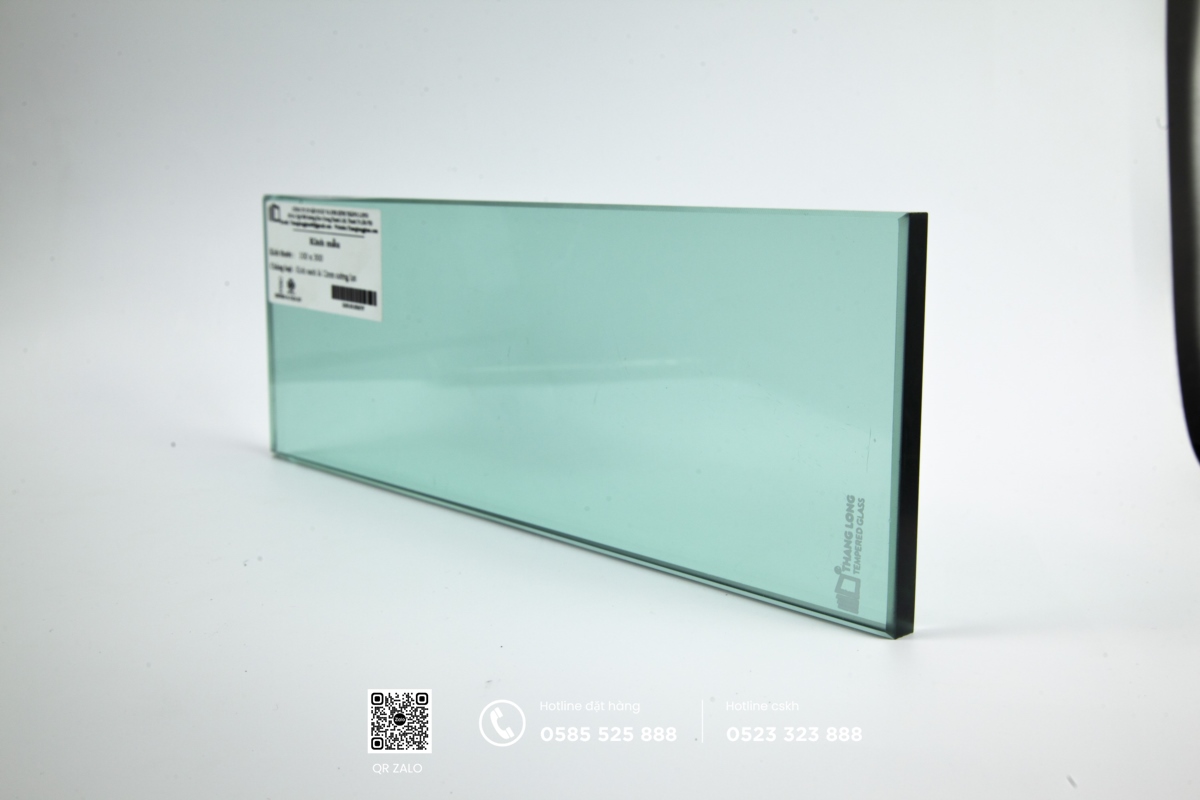 giá kính cường lực màu xanh lá 12mm