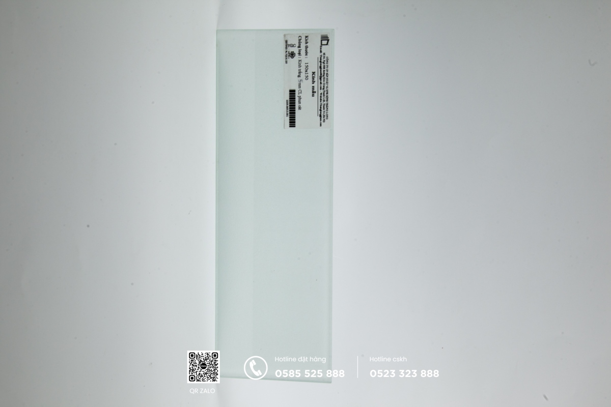 giá kính cường lực mờ 5mm