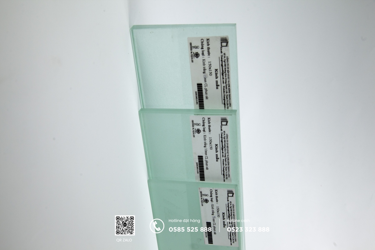 kiếng cường lực