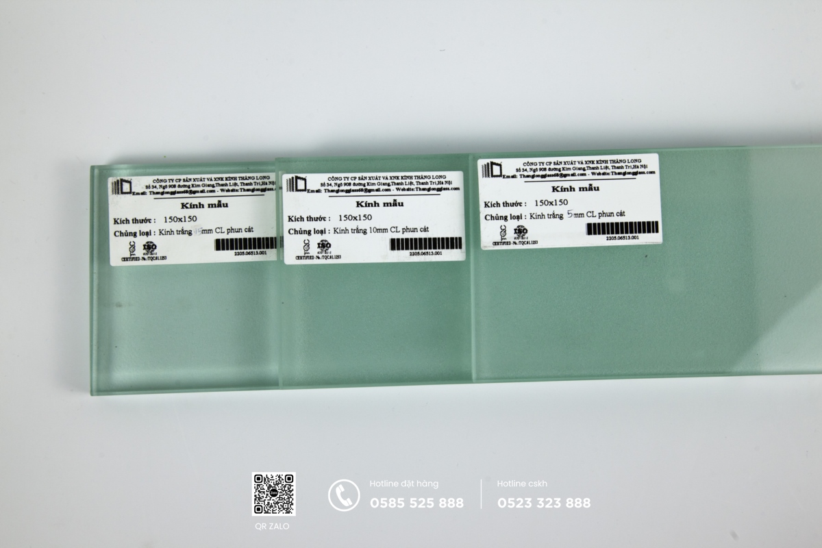 kính cường lực bao nhiêu tiền