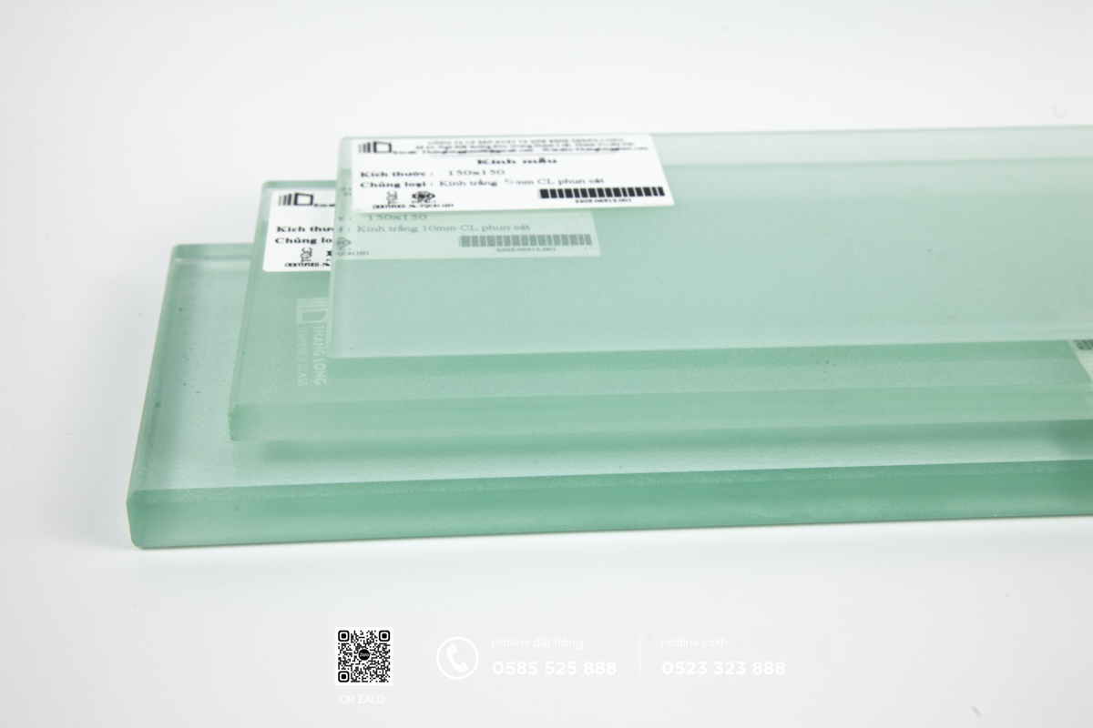 kính cường lực và kính thường