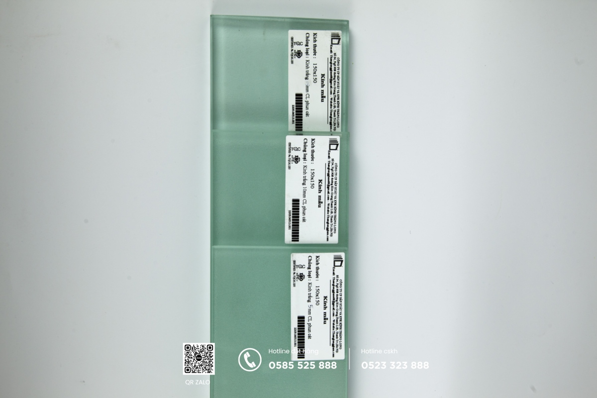 kính cường lực giá
