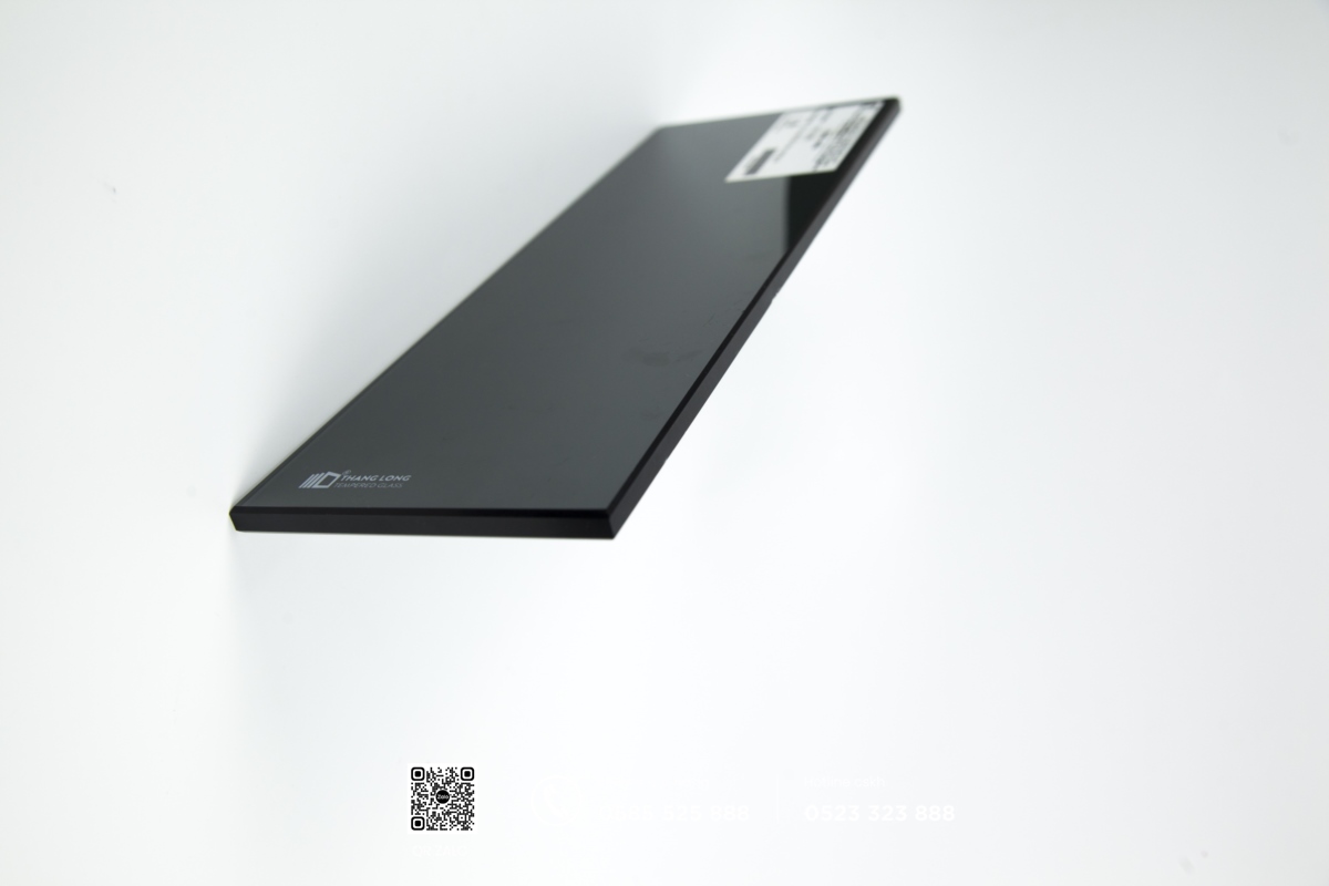 kính cường lực màu xanh đen 8ly