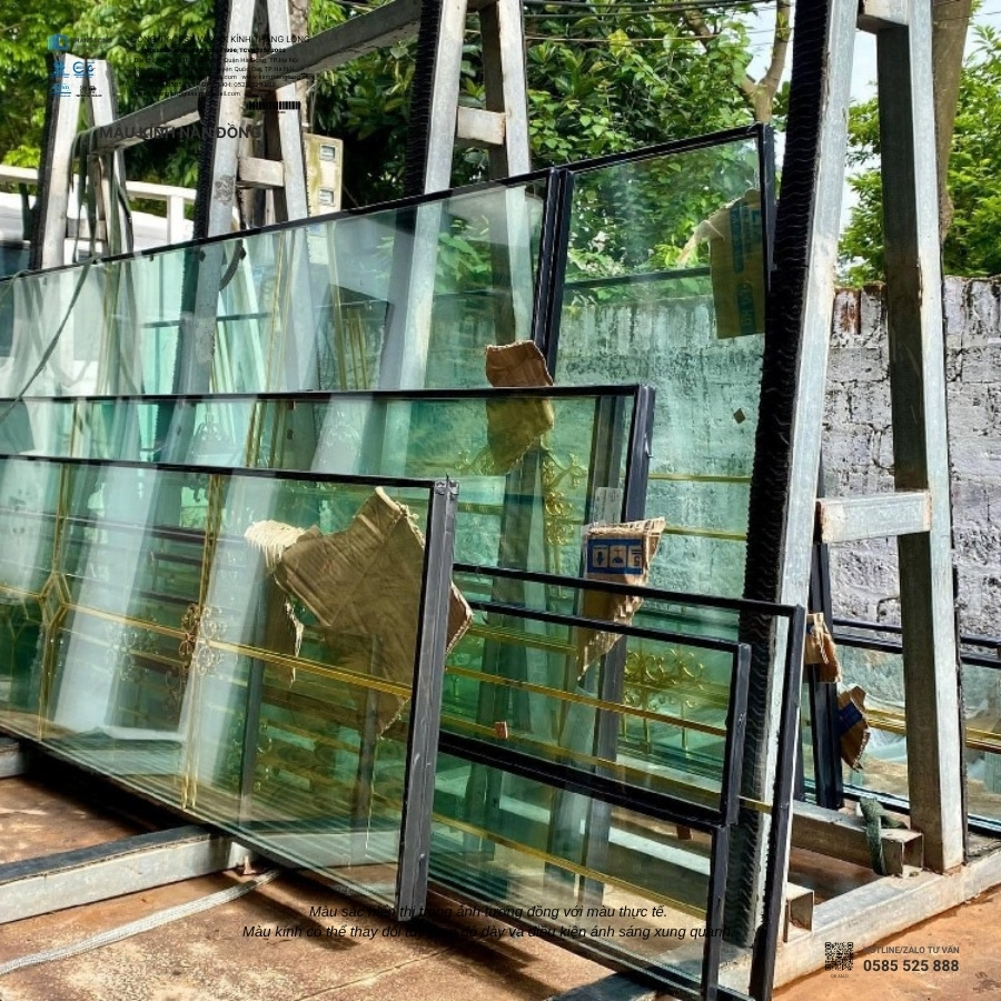 Kính hộp nan đồng